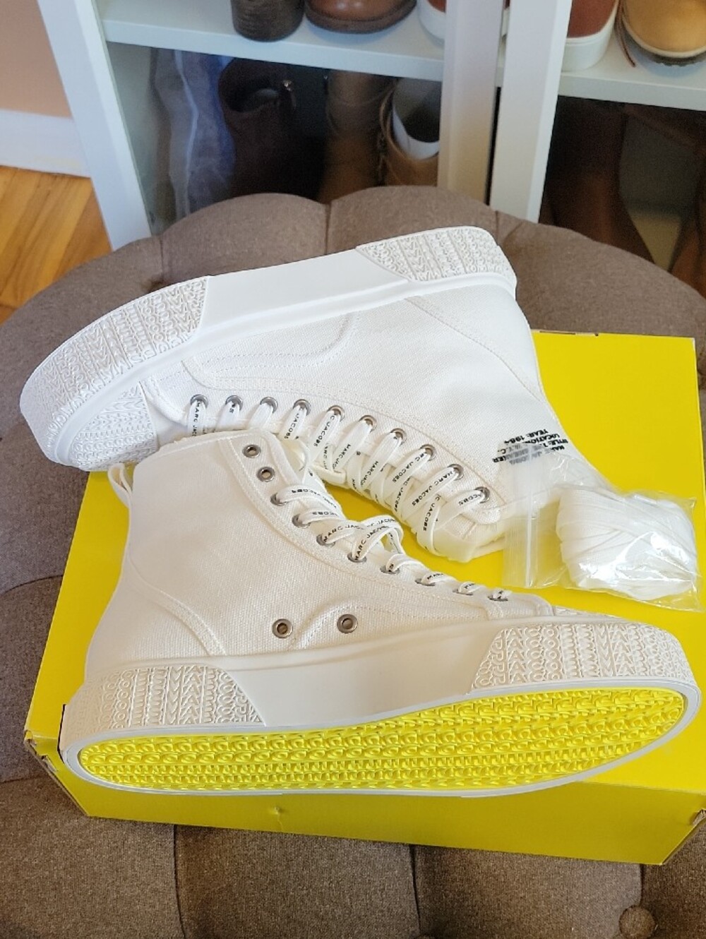 Marc Jacobs White Canvas "The High Top Sneaker" - Picture 4 of 8